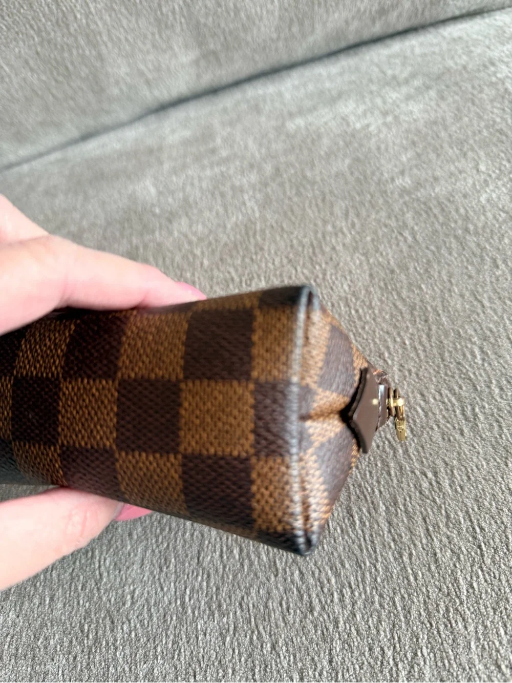 Louis Vuitton compact lv